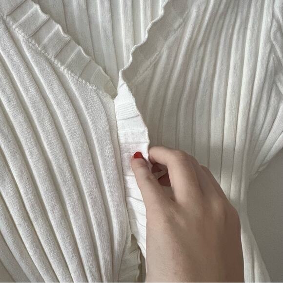 Endless Rose Cropped Ribbed Knit Ruffle Top - Picture 7 of 7